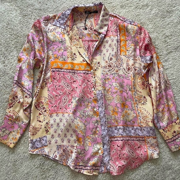 🔥🔥🔥zara patchwork print satin  blouse - Picture 2 of 3